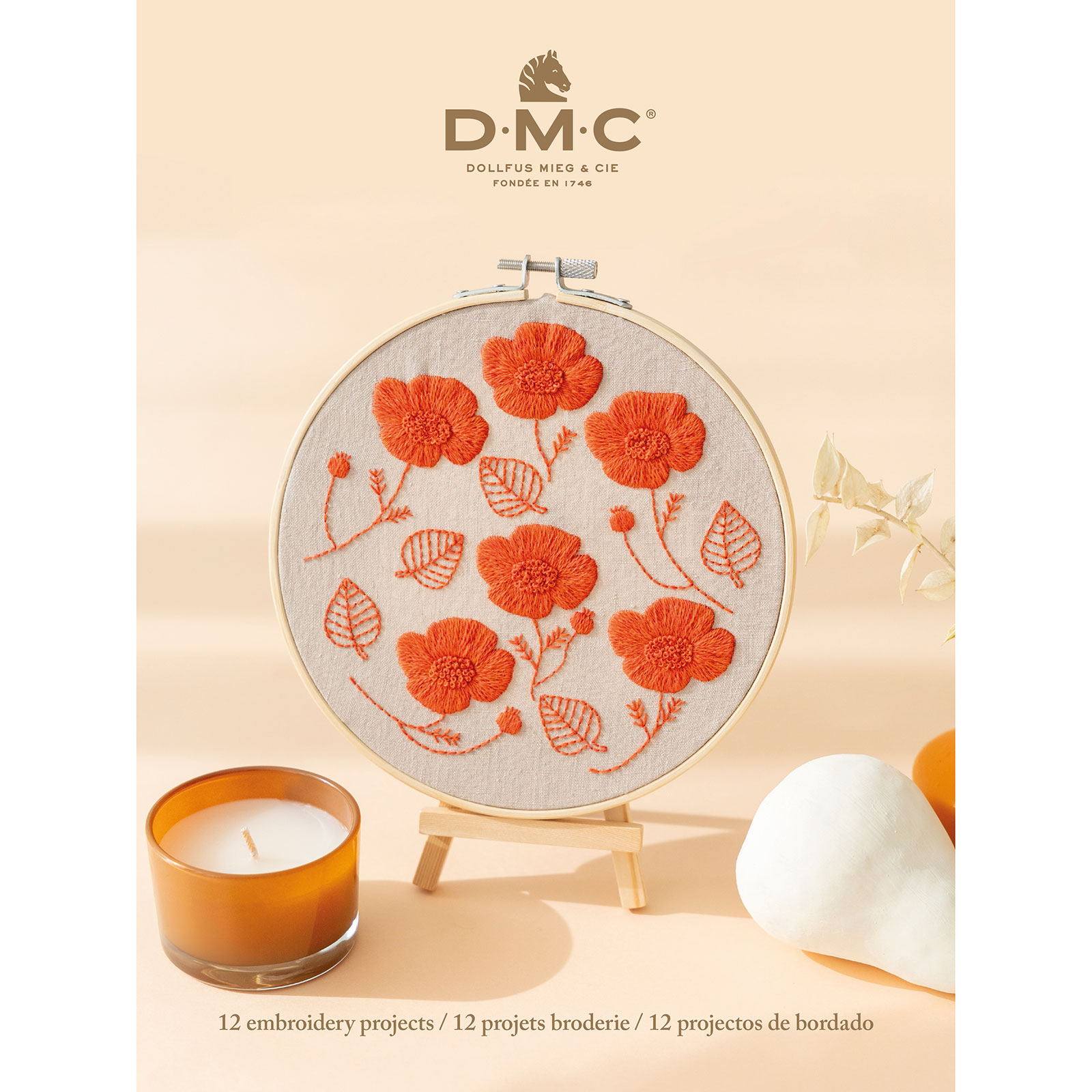 DMC 15919.22 Inspiratie boek met 12 borduurprojecten - Franse, Engelse en Spaanse taal. - STUK