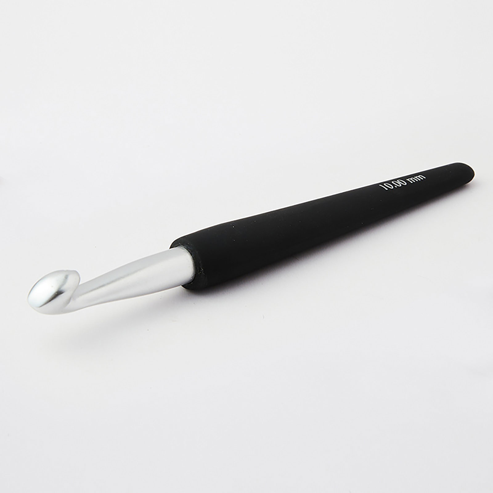 Knitpro 30819 Zilverkleurige haaknaald 6mm aluminium met zwart zacht aanvoelend  handgreep - enkelzijdig - Kaart