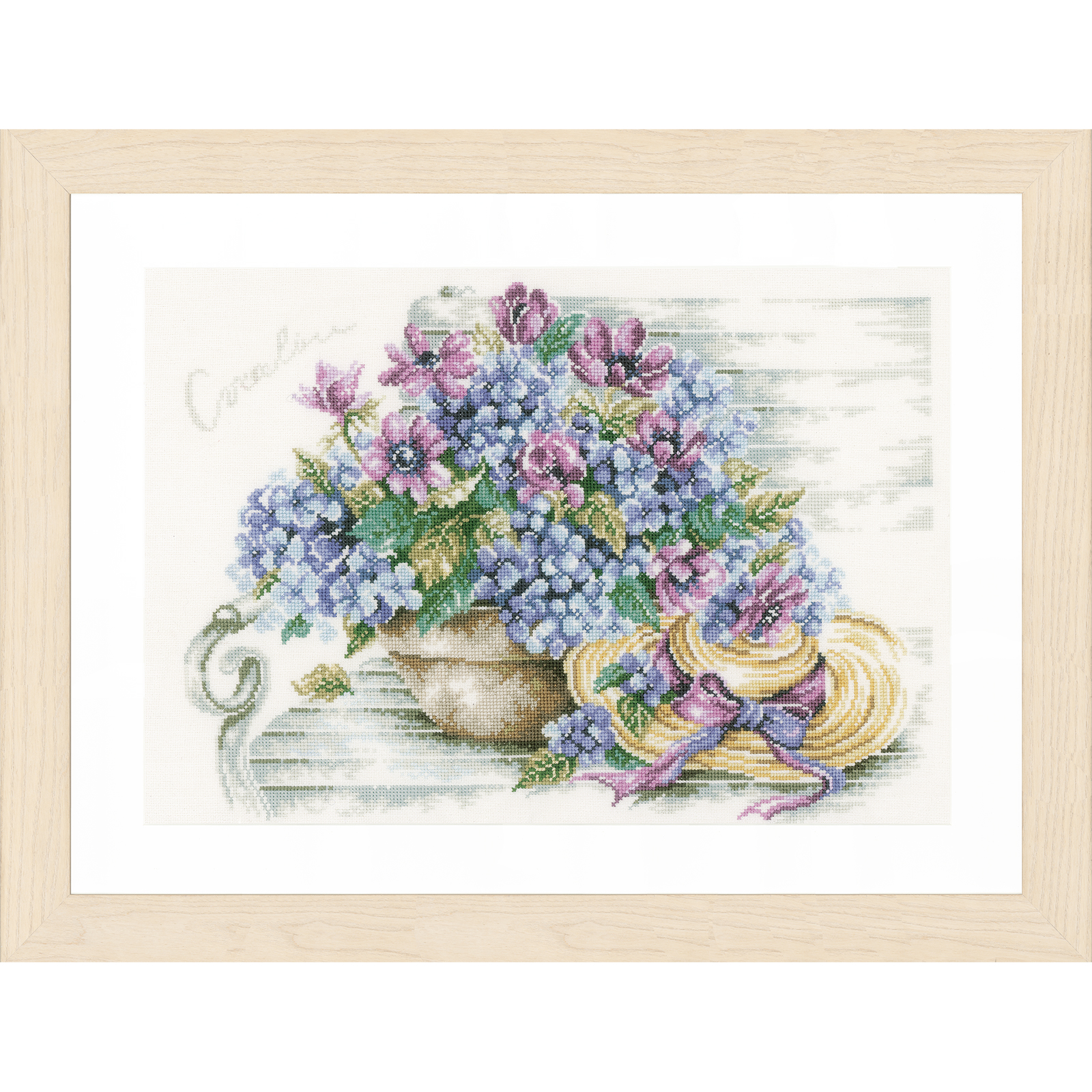 Lanarte PN-0167812 Borduurpakket telpatroon Hortensias op een bank  ca. 44 x 34 cm - STUK