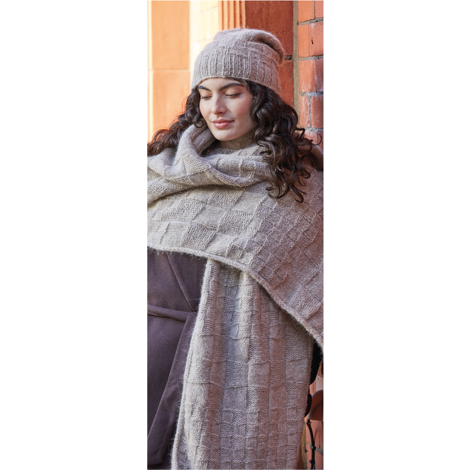 Mode at Rowan MIP77 patroon Heather Hat/Wrap by Georgia Farrell - Engelse versie - STUK