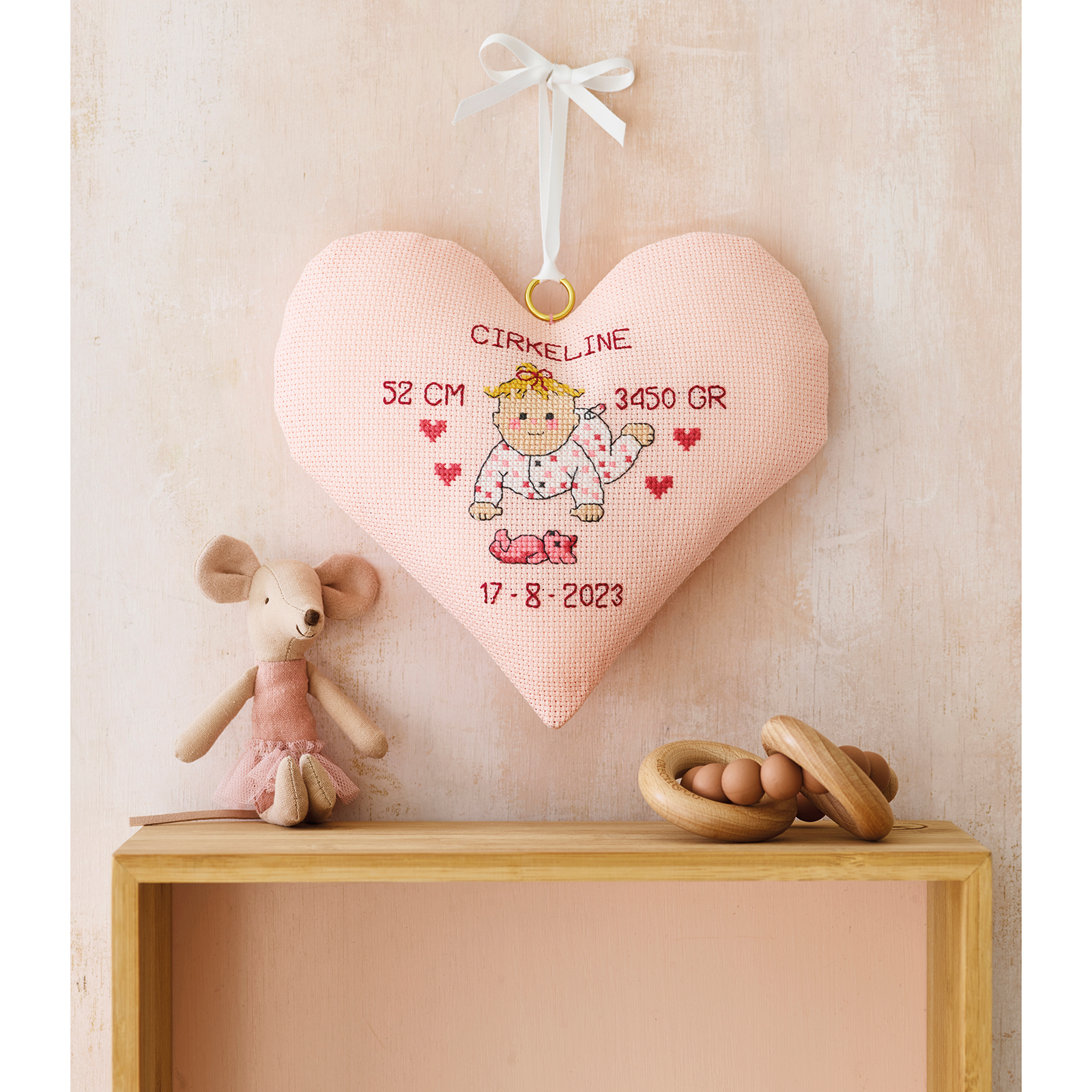 Permin 21-2318 Borduurpakket Geboorte hart 21x20cm - STUK