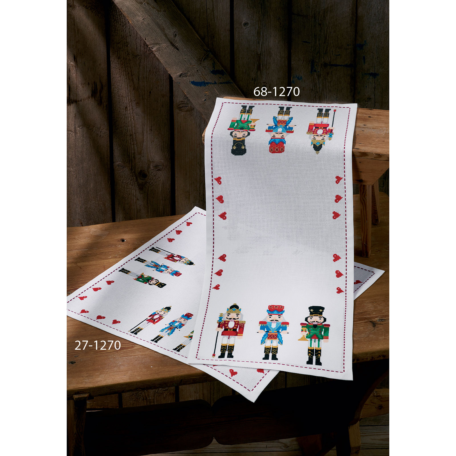 Permin 27-1270 Borduurpakket tafelkleed Notenkraker 54x54 cm - STUK