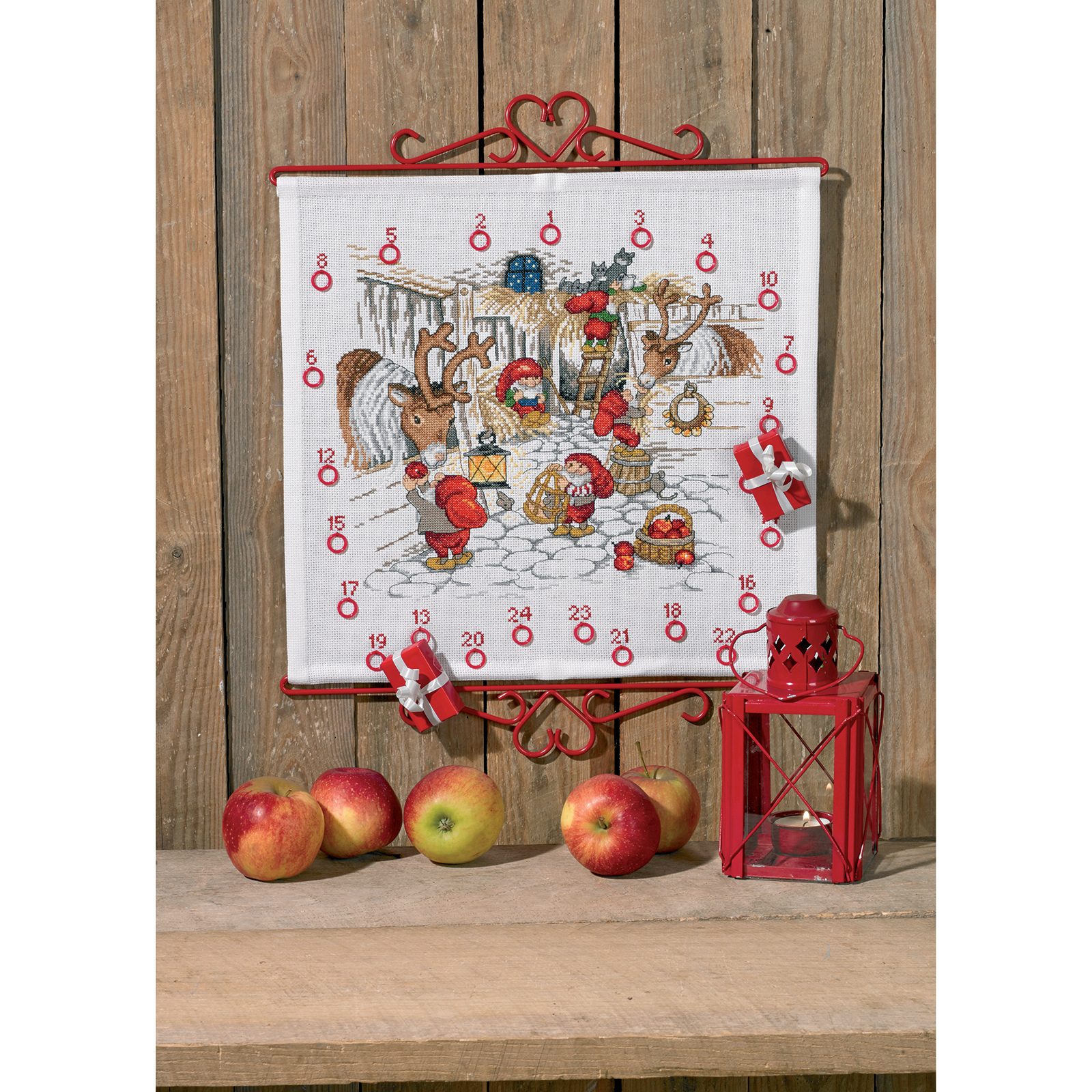 Permin 34-0218 Borduurpakket Adventskalender Kersttafel 40x38cm - STUK