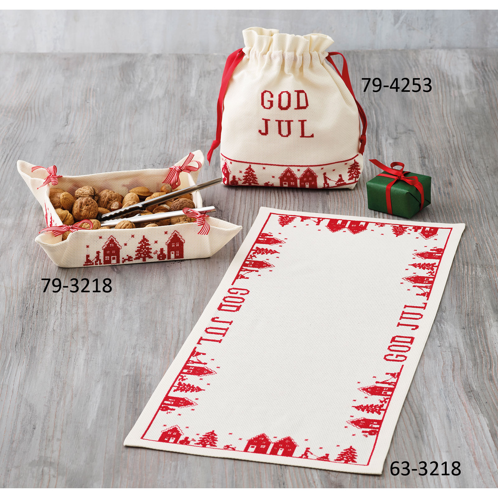 Permin 63-3218 Merry christmas met huisjes 28x64cm - STUK