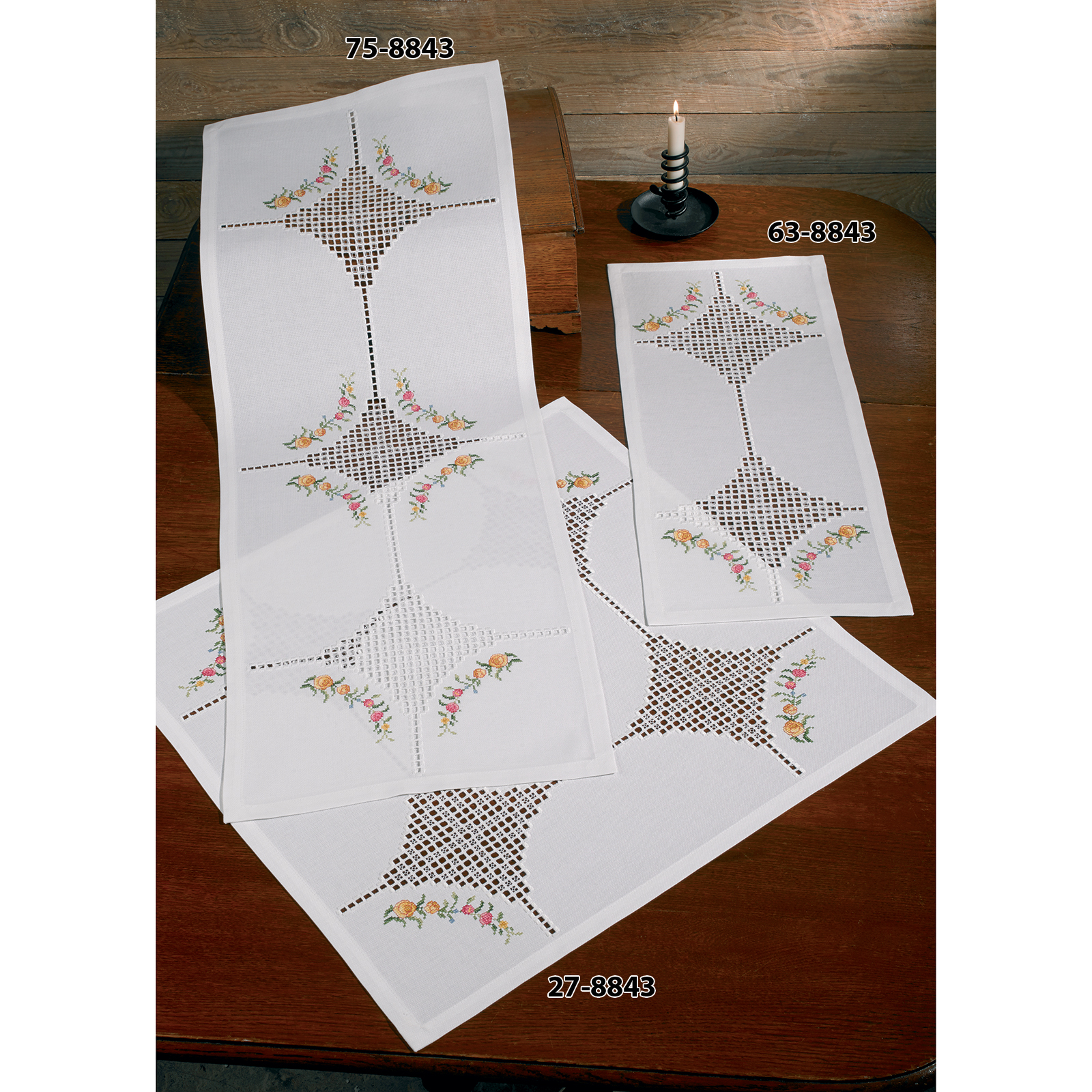 Permin 63-8843 Borduurpakket Hardanger m / bloemen 23x67 cm - STUK