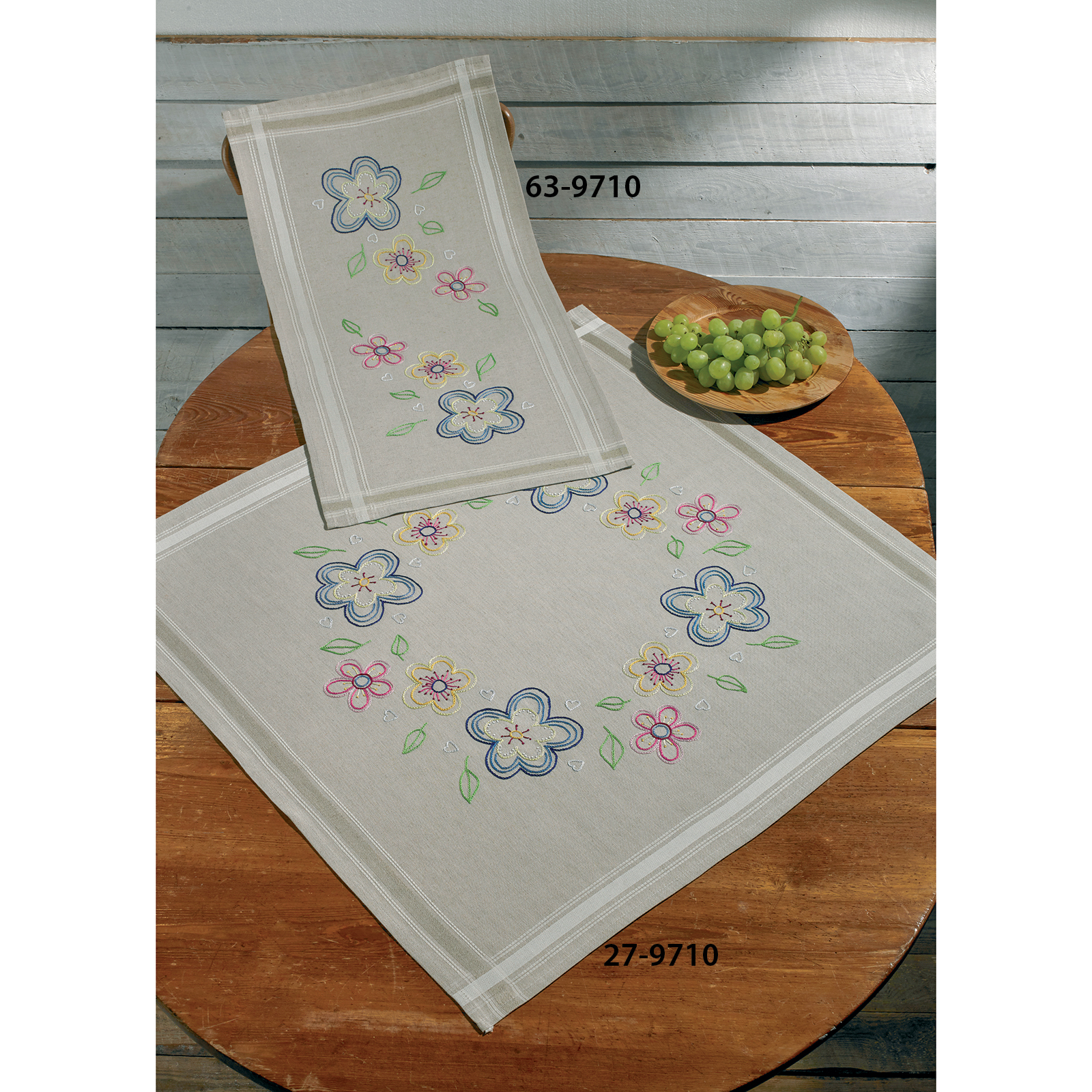 Permin 63-9710 Borduurpakket voorbedrukt Blomster Naiv 40x80 cm - STUK