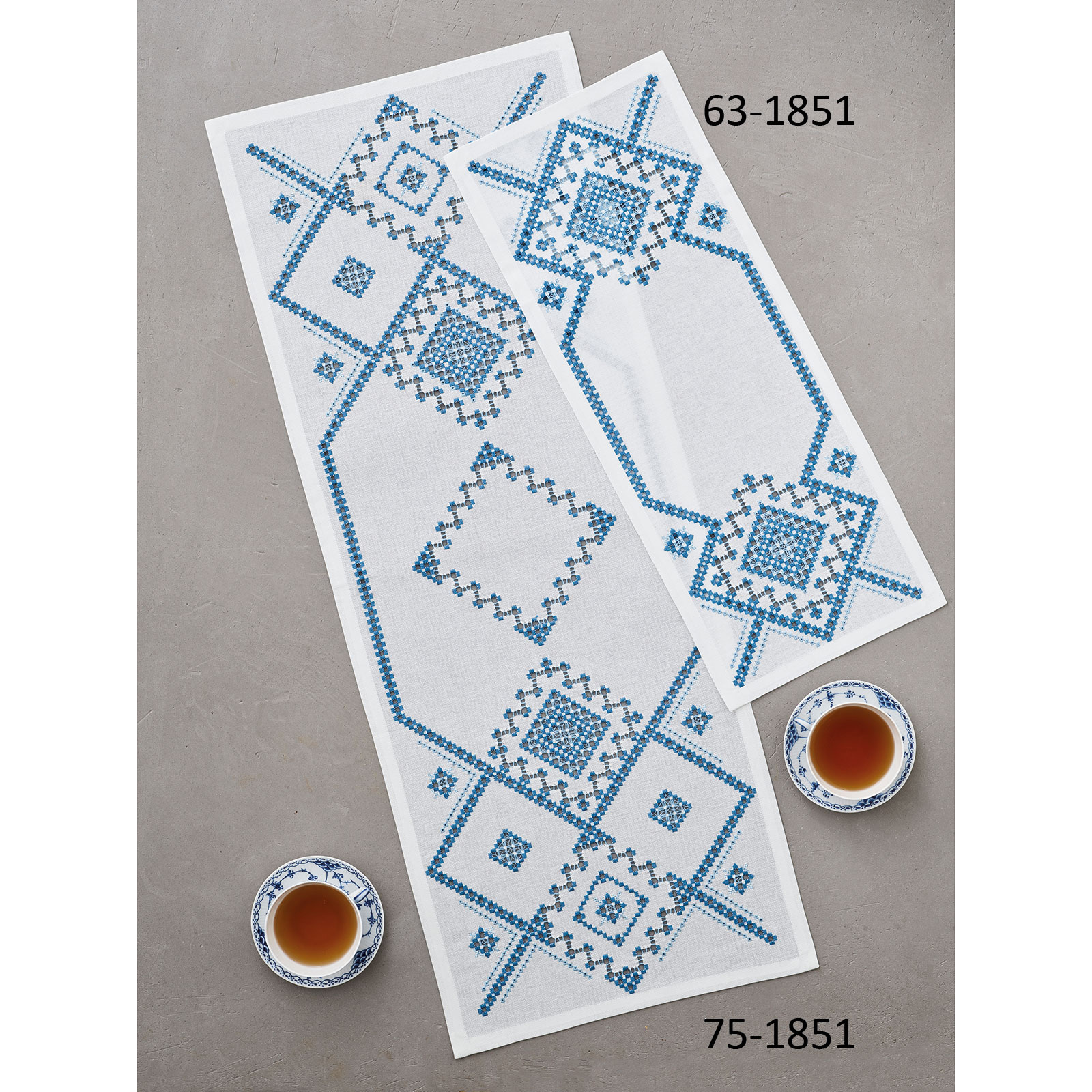 Permin 75-1851 Borduurpakket Hardanger blauw 41x106cm - STUK