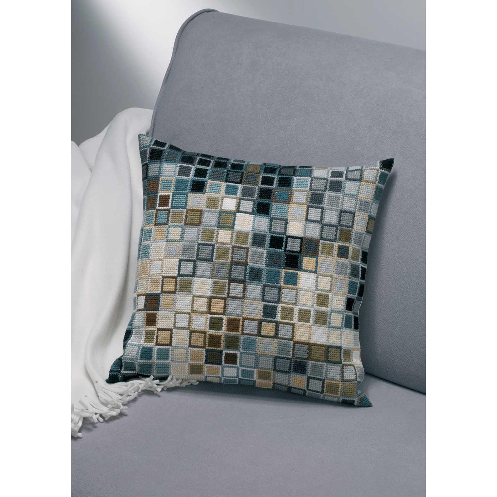 Permin 83-8809 Kussen Borduurpakket Pixel rozen 38x38 cm - STUK